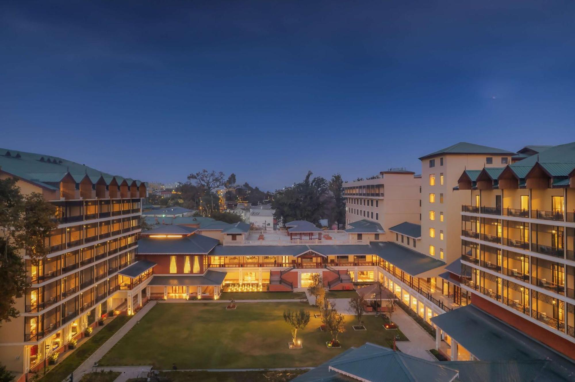 Radisson Collection Hotel & Spa, Riverfront Srinagar Exterior foto